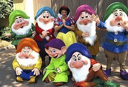 Белоснежка и семь гномов!
